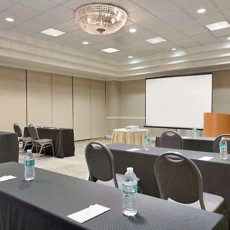 Embassy Suites Newark - Wilmington/South Buitenkant foto