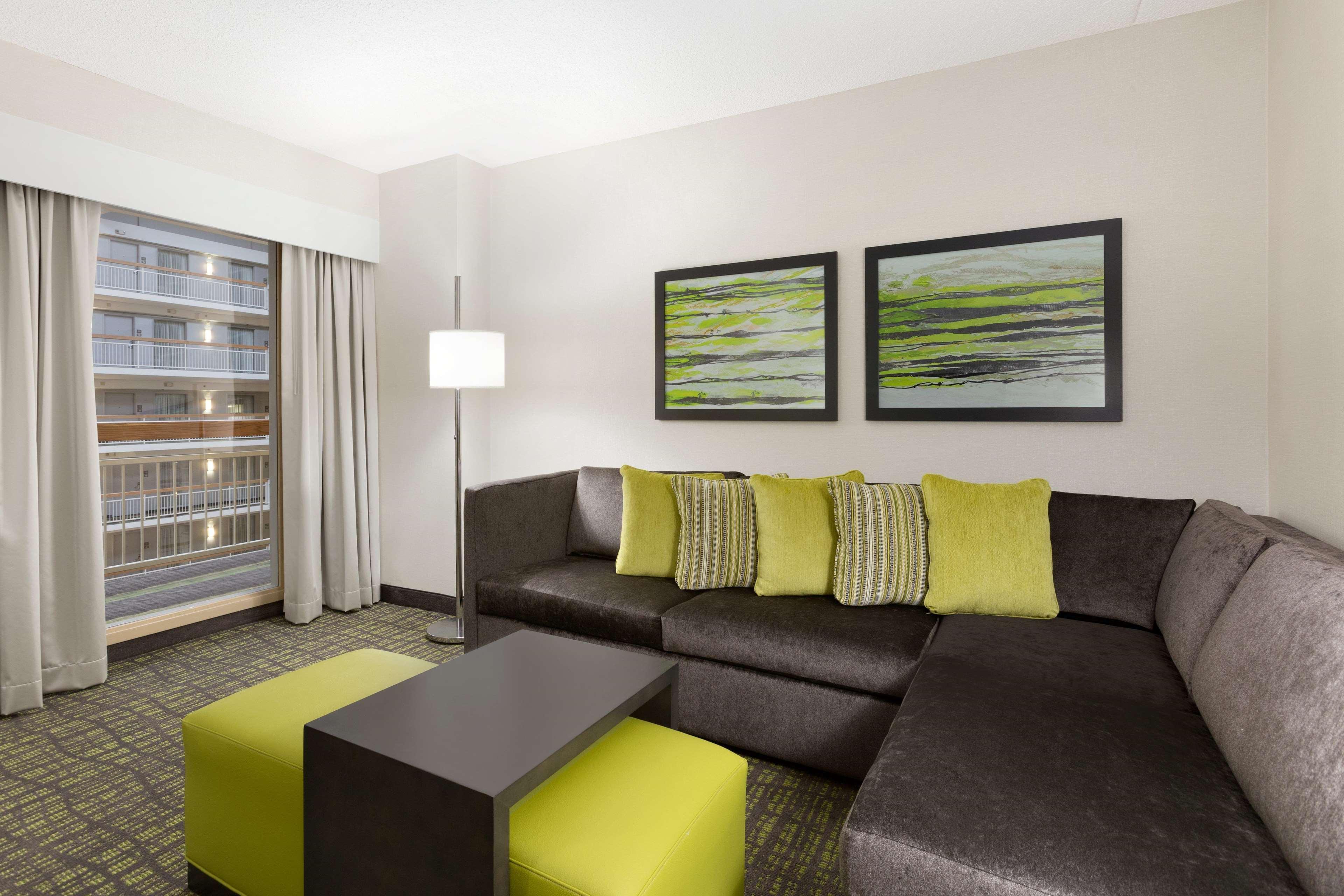 Embassy Suites Newark - Wilmington/South Buitenkant foto