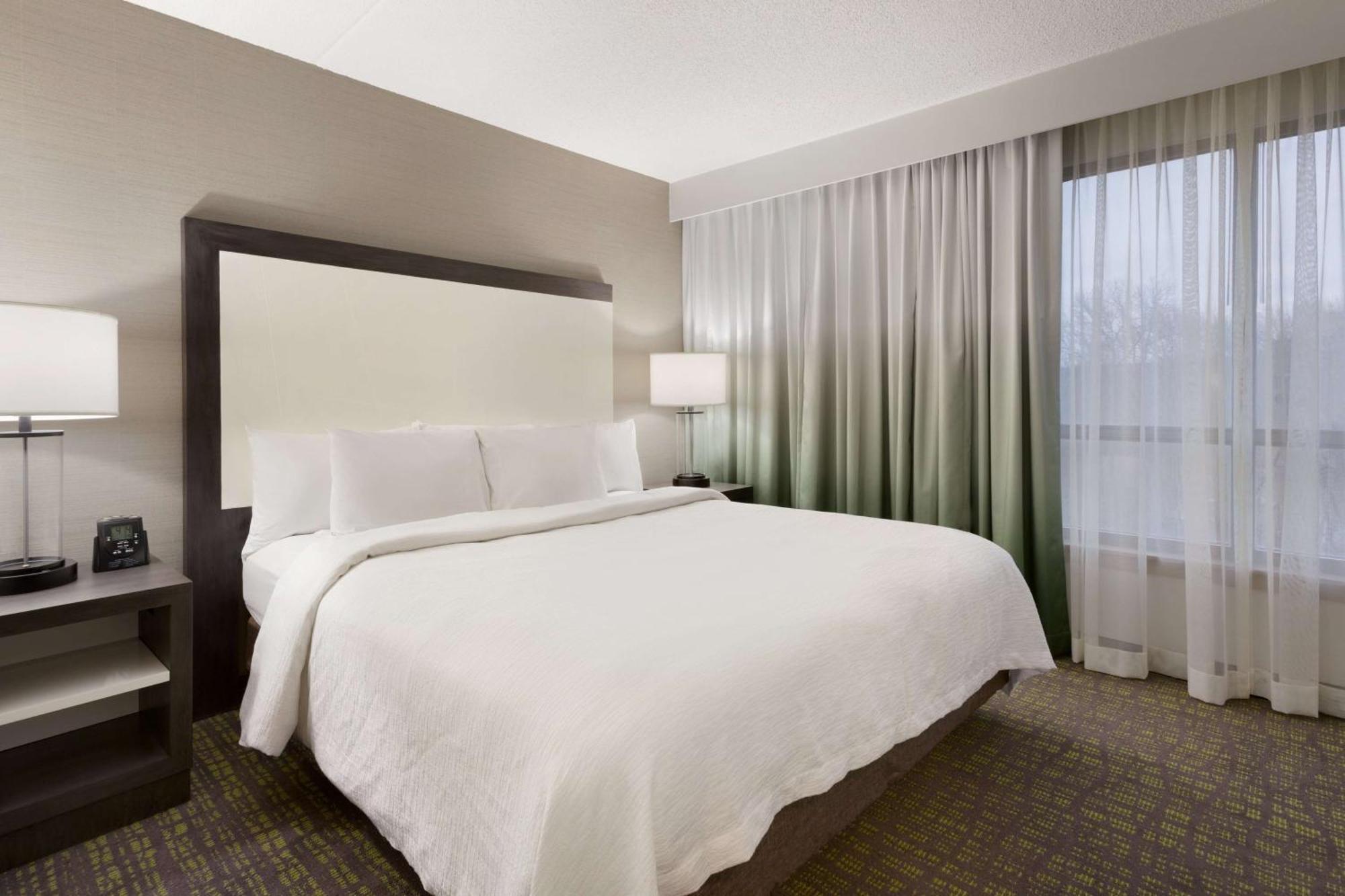 Embassy Suites Newark - Wilmington/South Buitenkant foto