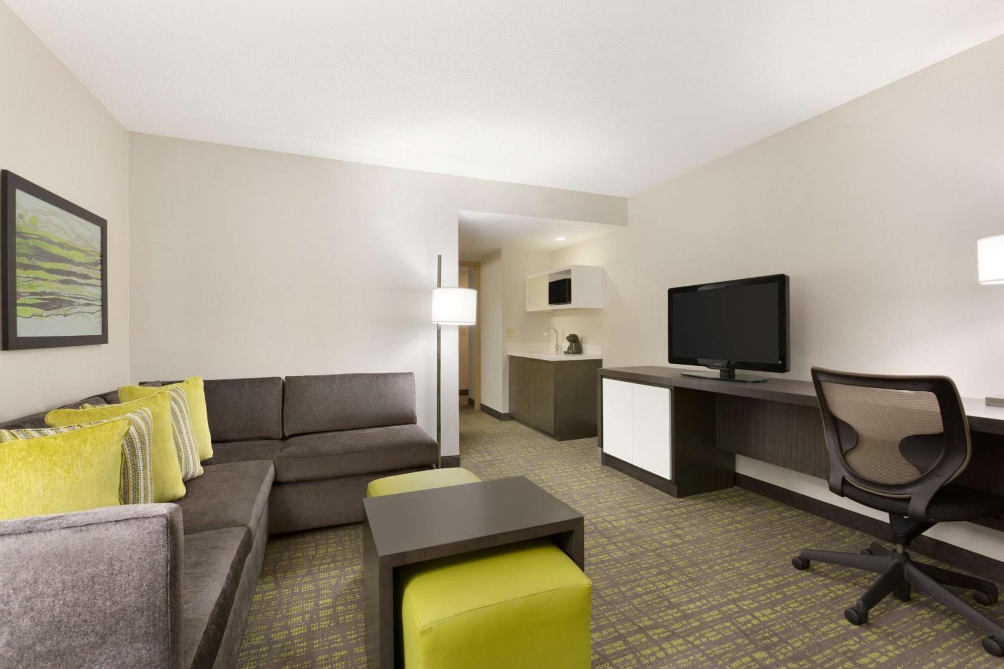 Embassy Suites Newark - Wilmington/South Buitenkant foto